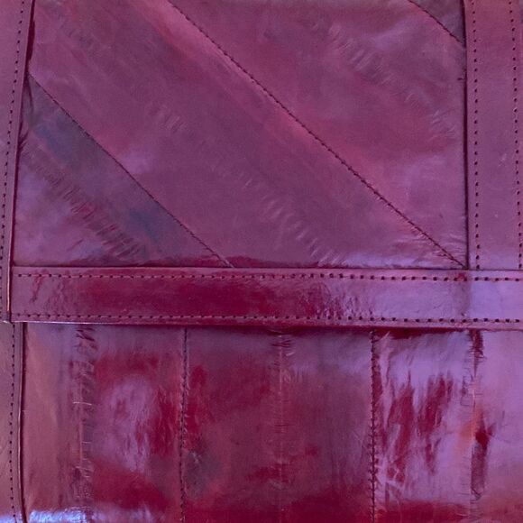 Eel Skin Shoulder Bag and Wallet, Burgundy. - Picture 2 of 15